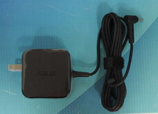 0A001-00341300 for ASUS -    33W 19V 1.75A Ac Adapter