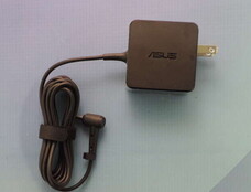0A001-00344600 for ASUS -    33W 19V 1.75A Ac Adapter