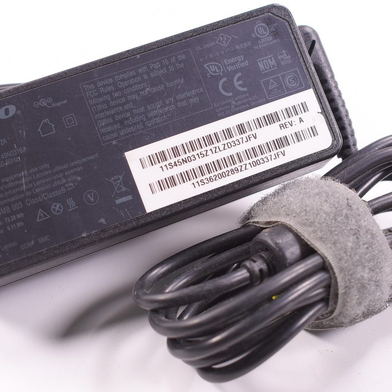 92P1214  AC Adapter  With Power Cord THINKPAD T60P