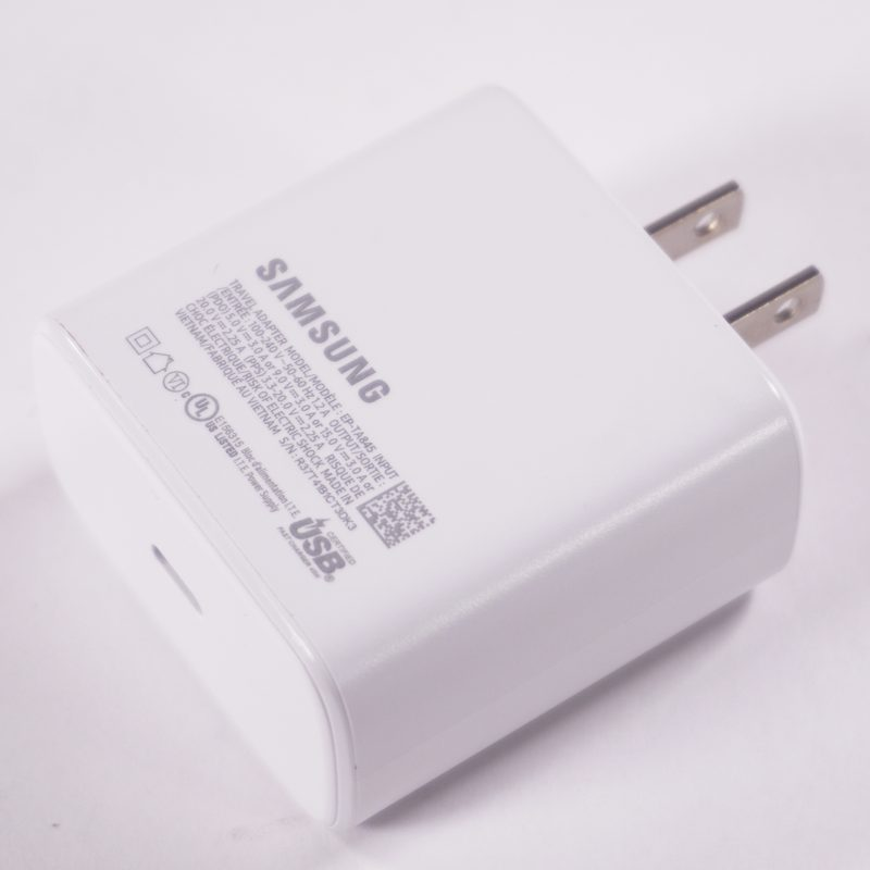 EP-TA845XBEGUS Samsung 45W 15V 3A Ac Adapter XE530QDA-KA1US