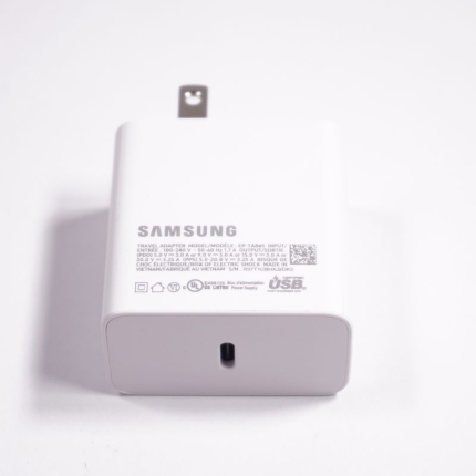 EP-TA865 Samsung 5-20V 3A  3.2 AC Adapter NP730QED-KA2US NP930QED-KC1US