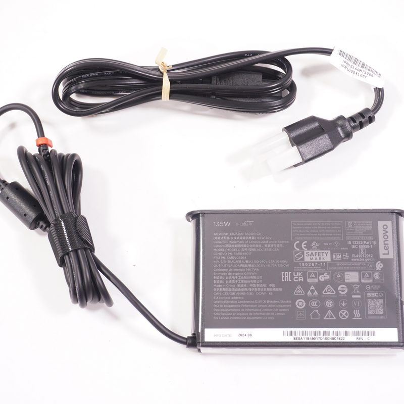 5A10V03264 Lenovo Rectangle 135W 20V 6.75A 3P Black Ac Adapter