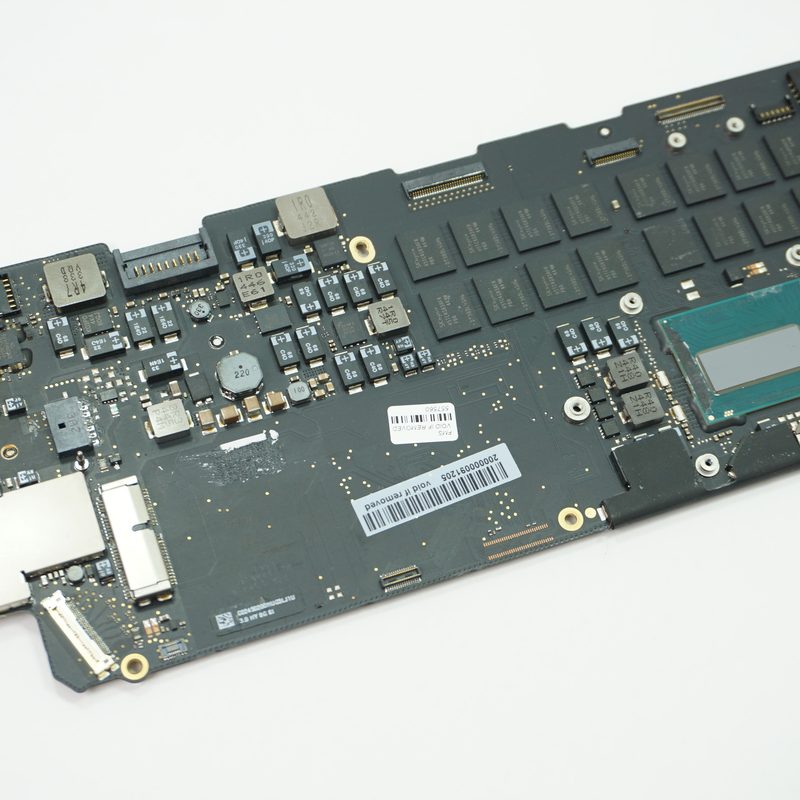 661-00611 Apple 3.0GHz  8GB Logic Board MGX92LLA Macbook Pro 13.3 A1502