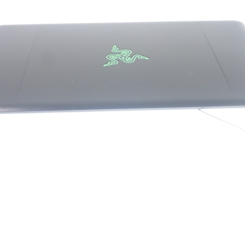 688934546502 Razer LCD Back Cover RZ09-02393E32-R3U1