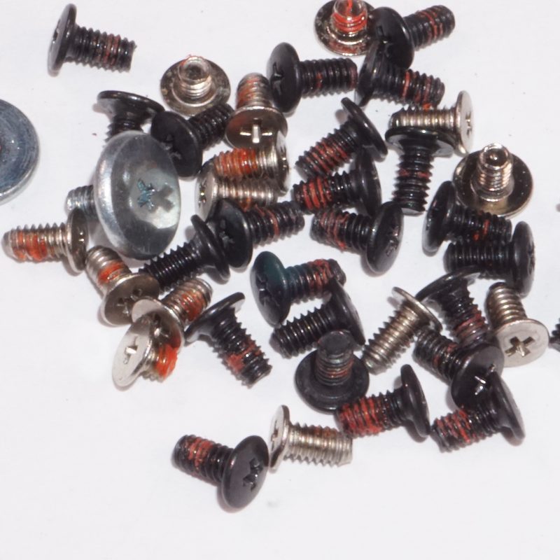 688934546537 Samsung Screws Kit NP-940X5N-X01US