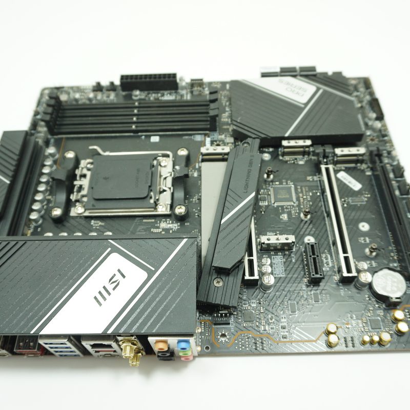 PRO-X670 MSI AMD AM5 DDR5 Motherboard No IO shield Plate