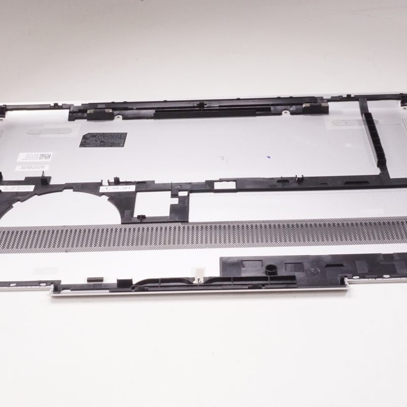 460.0EZ0N.0002 Dell Bottom Base Cover I7586-5045SLV-PUS